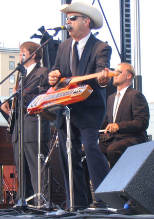 Junior Brown at River Roots Live